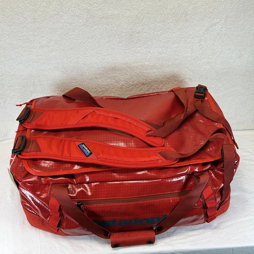 Patagonia Black Hole Duffel 55L Red Travel Bag Backpack Straps 49342 Rare